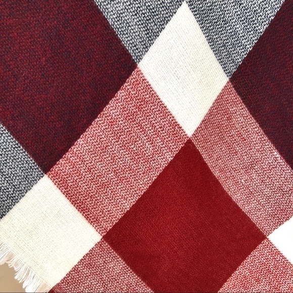 Luxury Cashmere Acrylic Plaid Knitted Triangle Scarf - Picture 6 of 6